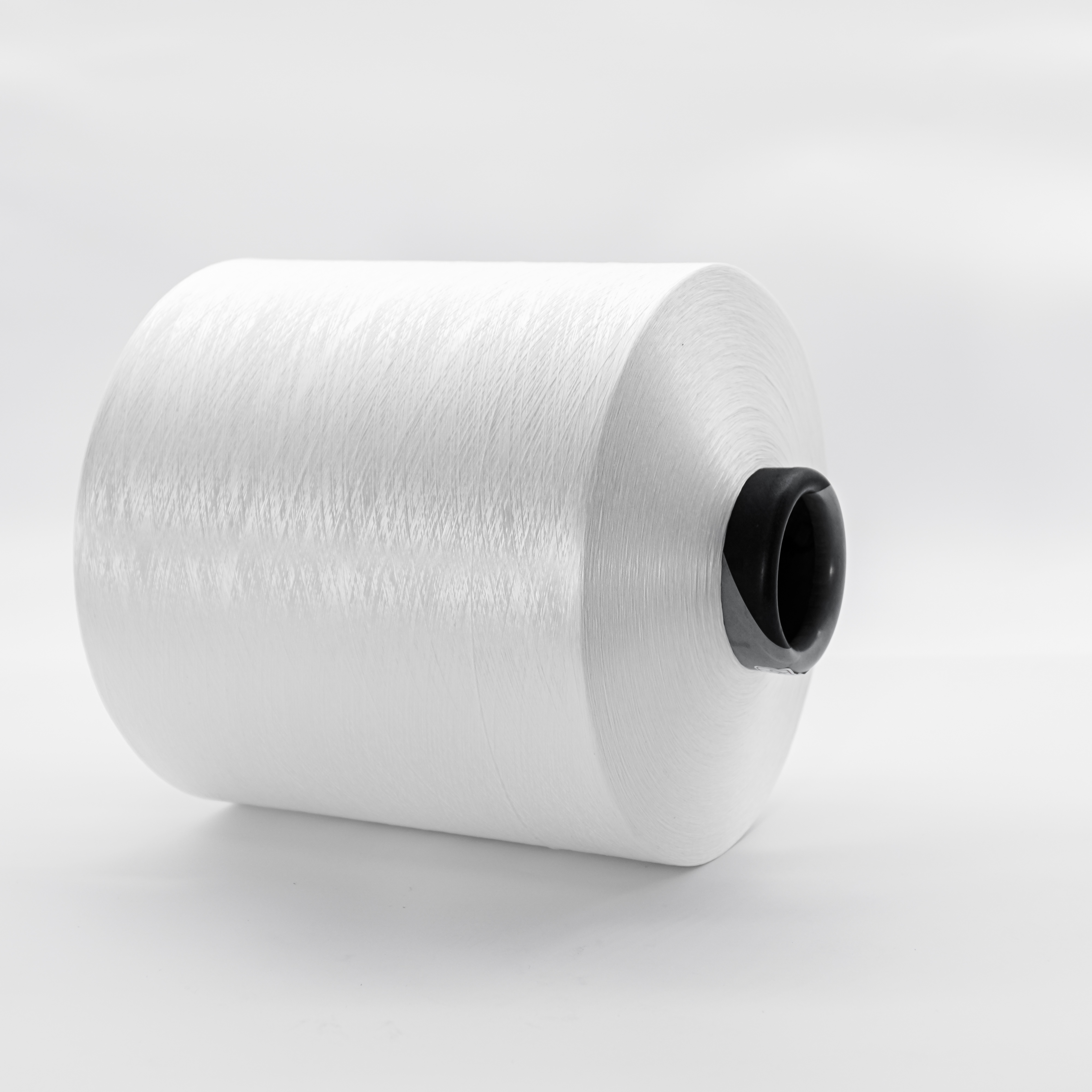 Đặc tính và ưu điểm của sợi Microfiber pha trộn Polyester Nylon